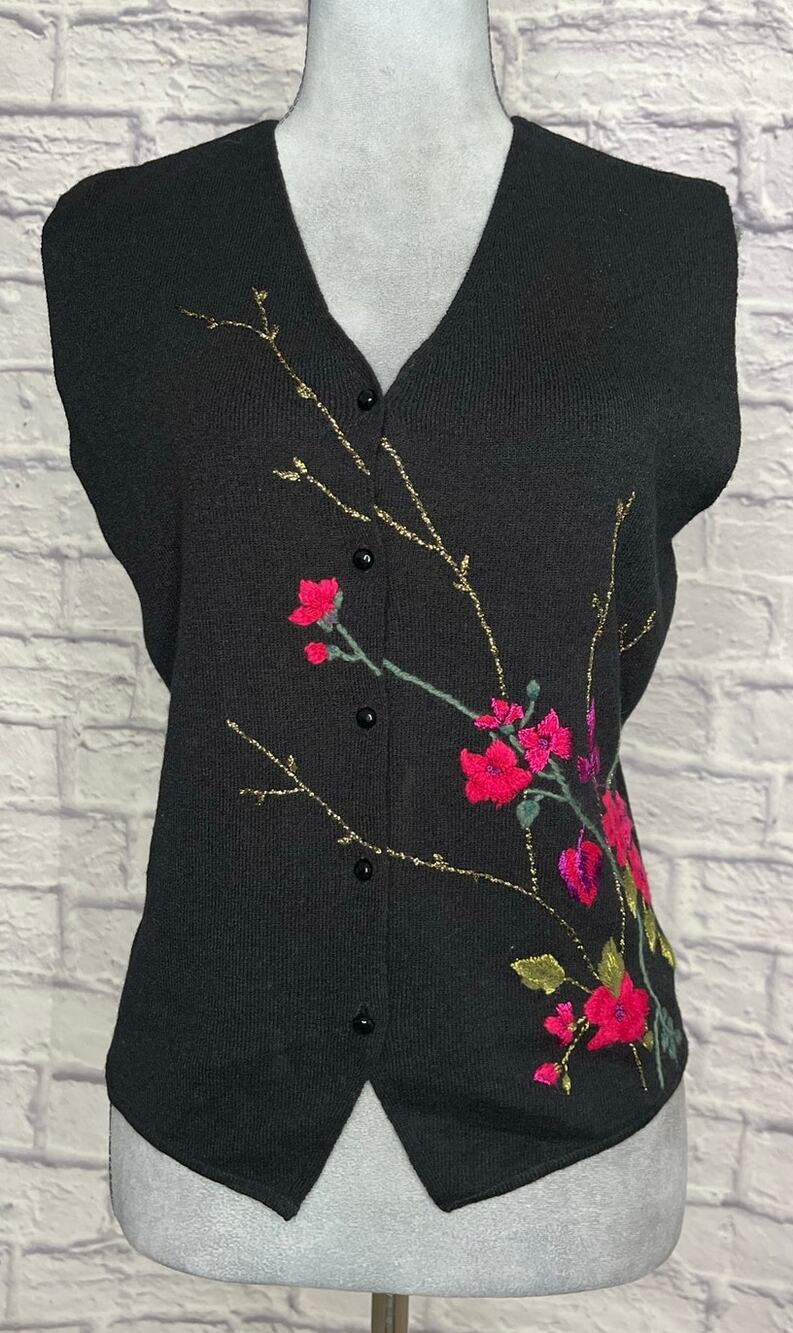 Vintage Koret Petites Woven Sweater Vest with Vibrant Floral Embroidery
